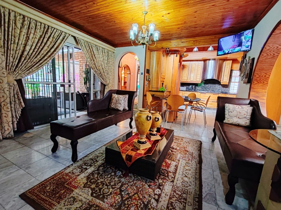 4 Bedroom Property for Sale in Van Der Hoff Park North West